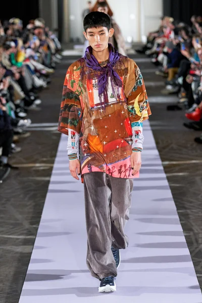 Look 10